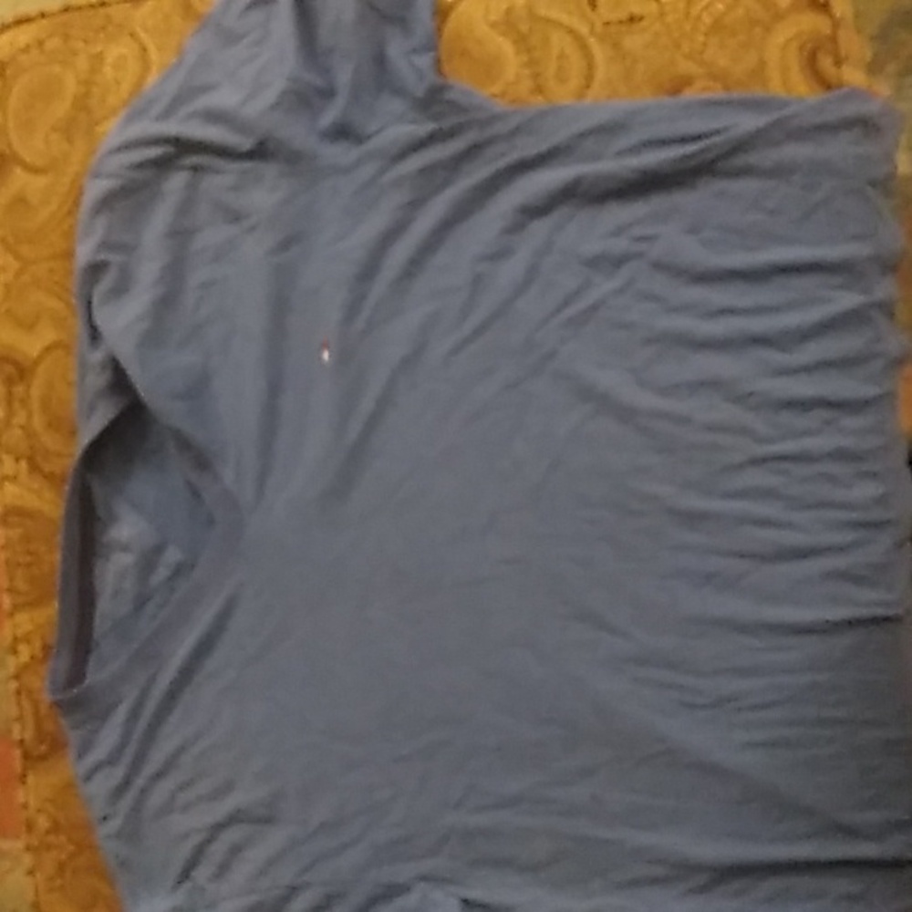 Tommy v-neck